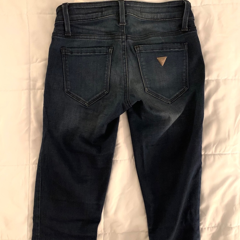 Guess size 23 stretchy power skinny jeans